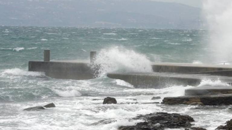 Tragičen novoletni skok v morje