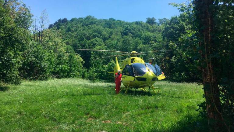 Kolesarja padla med spustom s Piancavalla