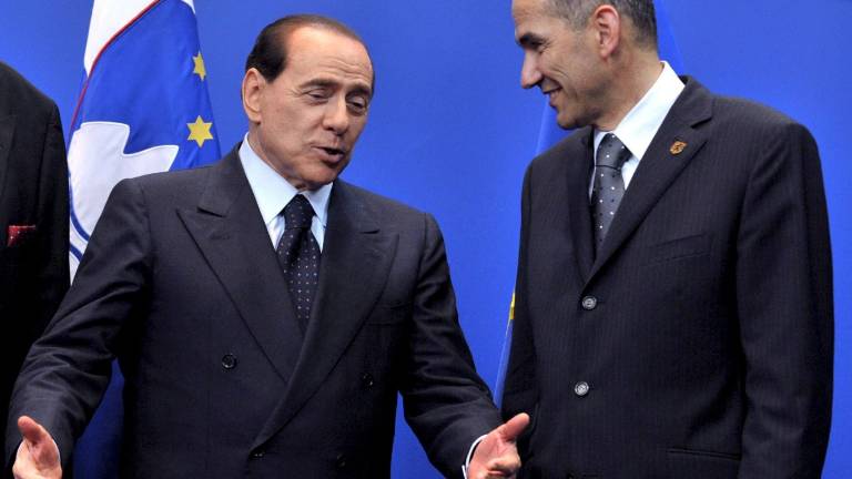 Jan&scaron;a kot Berlusconi?