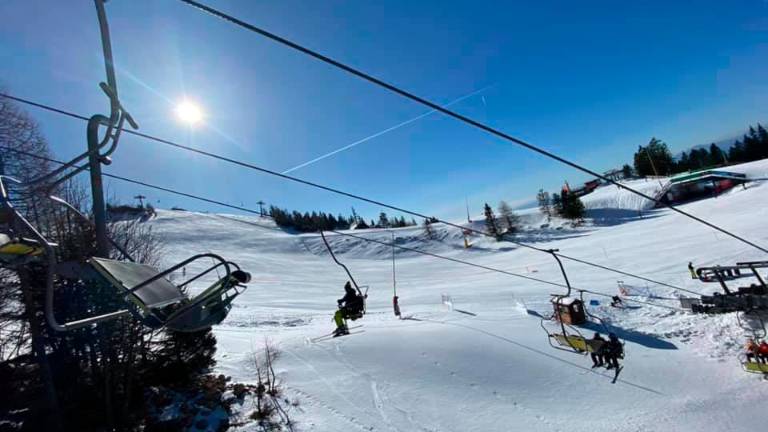 Na Krvavcu otrok padel s sedežnice
