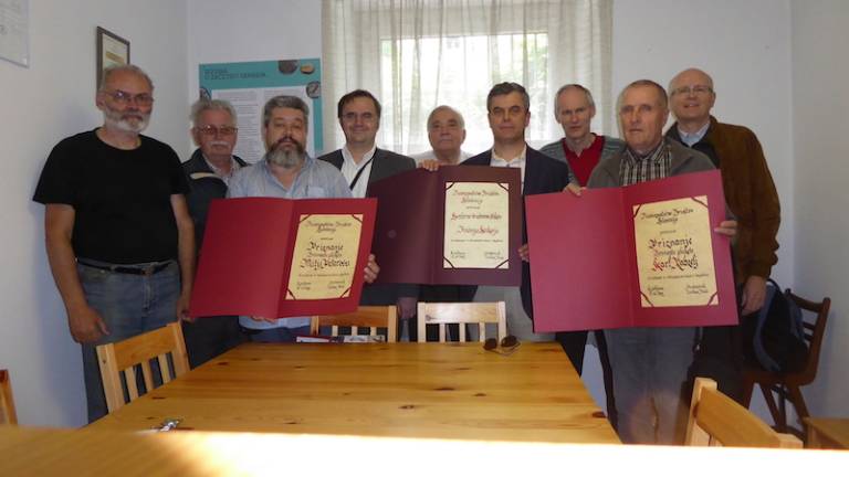 Srebrna plaketa za &Scaron;tekarja, bronasta za Petarosa