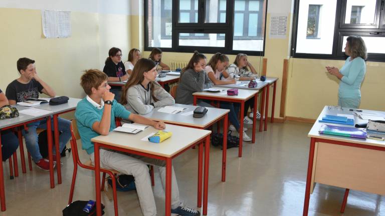 Dežela: 100.000 evrov za projekte slovenskih &scaron;ol