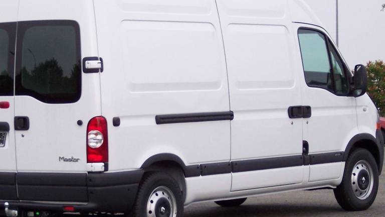 Lastnik z GPS sledenjem na&scaron;el ukradeni kombi