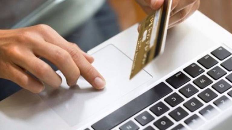 &Scaron;tiri osebe prijavljene sodstvu zaradi spletnih goljufij