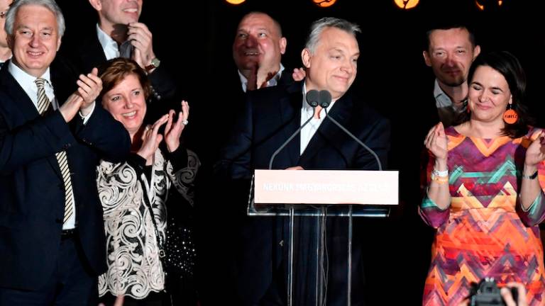 Orbanovi stranki dvotretjinska večina