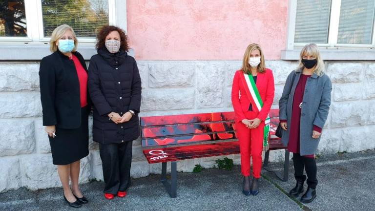 Samo ozaveščena družba lahko kljubuje nasilju