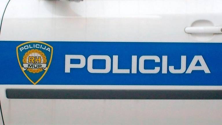 Na Hrvaškem aretirali dva italijanska policista in enega karabinjerja