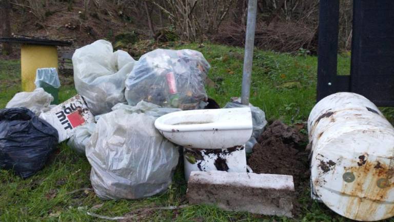 Na Kalvariji naleteli celo na straniščno školjko