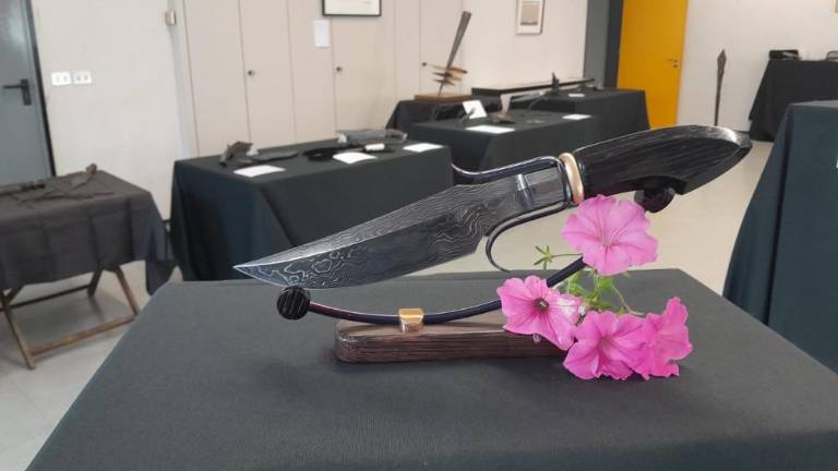 Na ogled so noži z vsega sveta