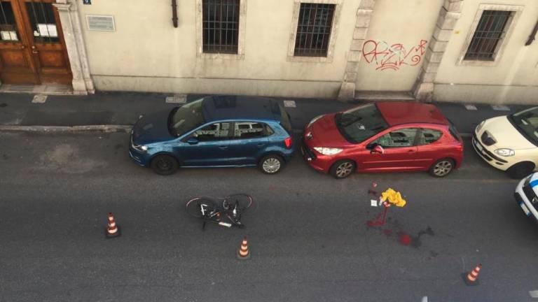 Trčila skuterist in kolesar