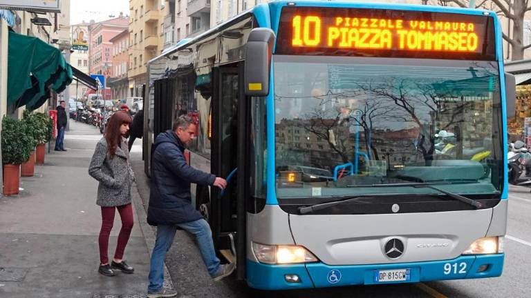 Z izjemo božiča in prvega dne v letu za praznike sobotni vozni red avtobusov