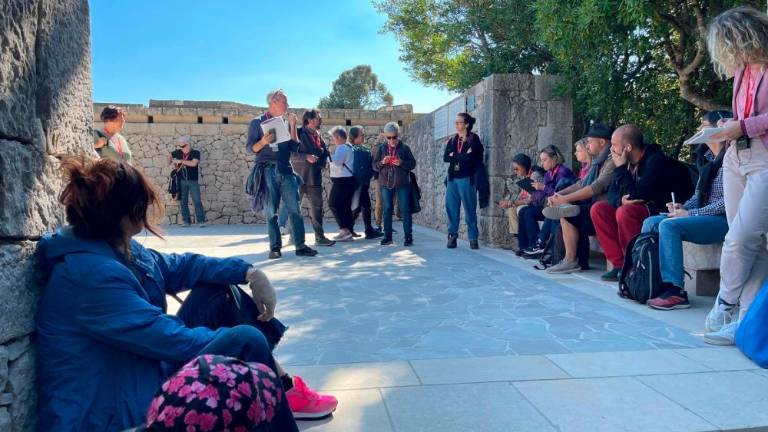 Italijanski profesorji rušijo »zid molka« o taborišču na Rabu