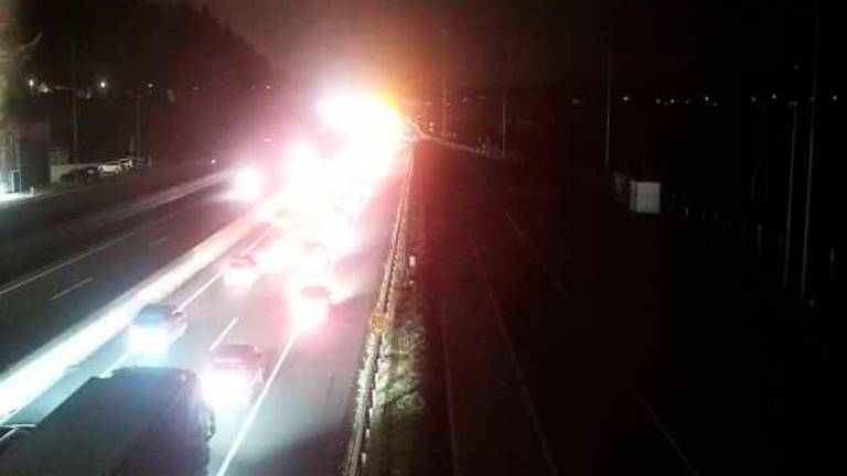 Na primorski avtocesti proti Ljubljani daljši zastoji