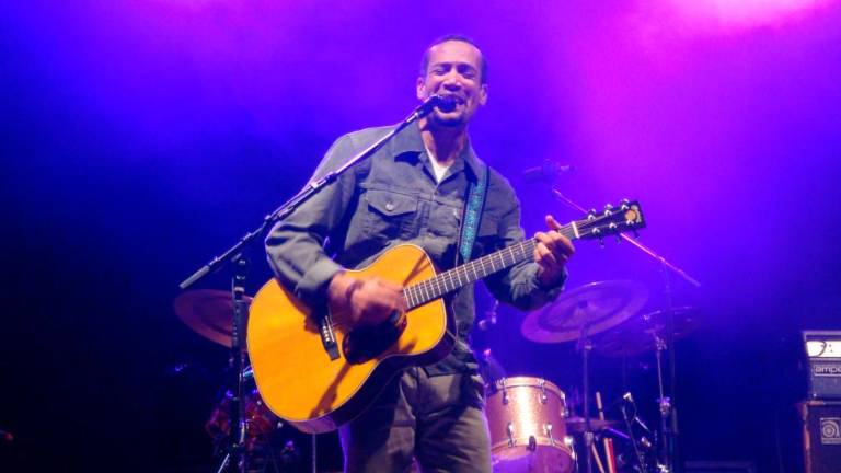 Manu Chao konec julija pri Belopeških jezerih