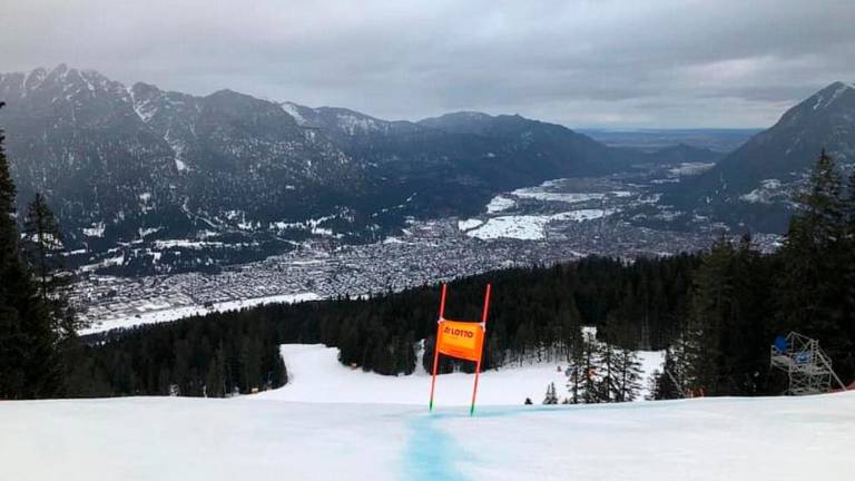 Zaradi pomanjkanja snega odpovedali tekmi v Garmischu
