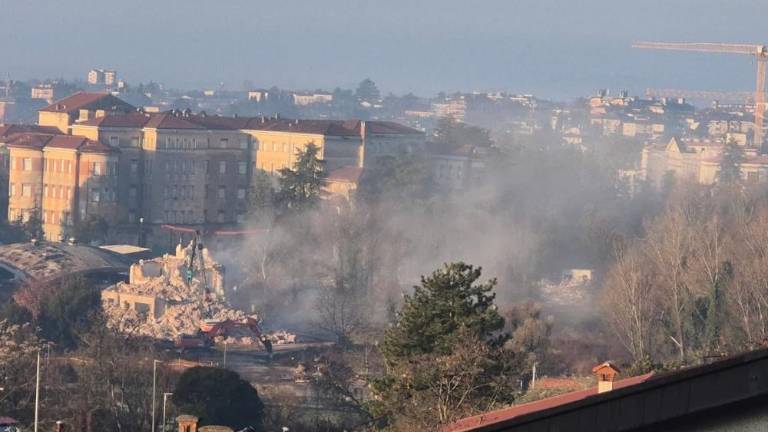 Prah je odpihalo proti Šempetru