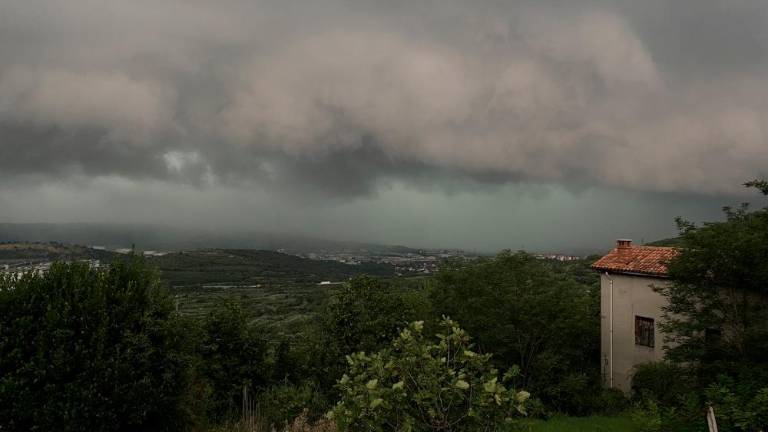 Nocoj možne močnejše krajevne nevihte