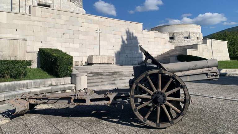 40.000 evrov za restavriranje štirih topov