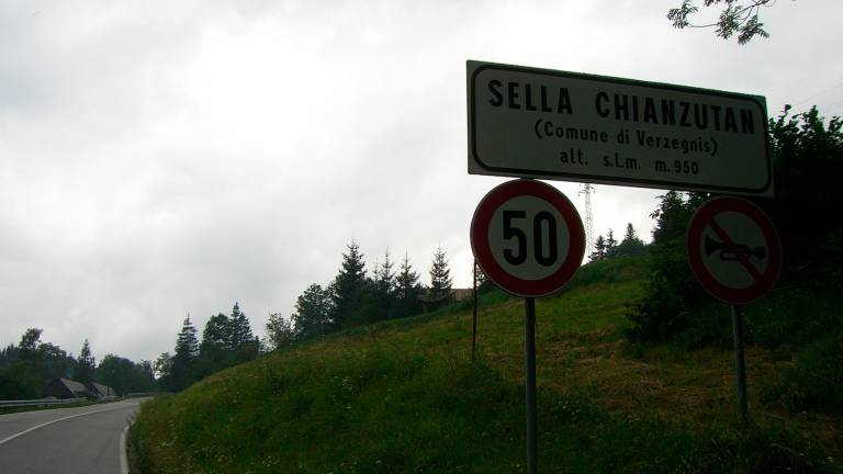 V Karniji iščejo dva pohodnika