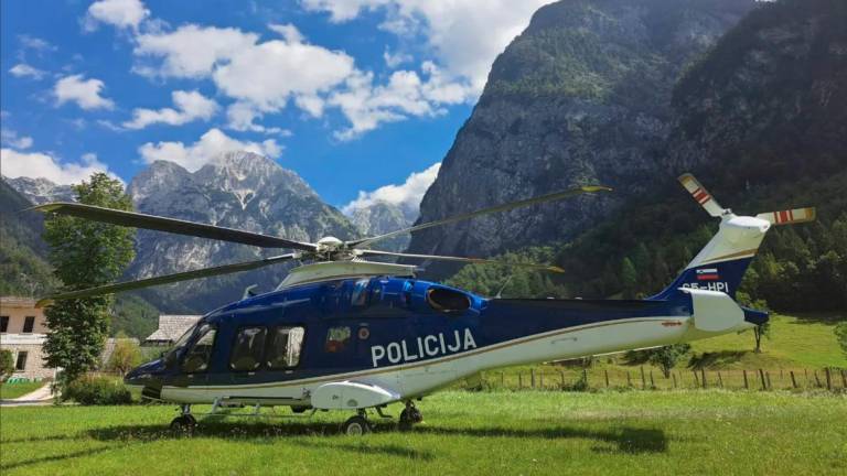 Planinka zdrsnila pod Prisojnikom