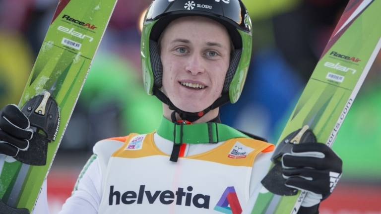 Peter Prevc zmagal in prevzel vodstvo