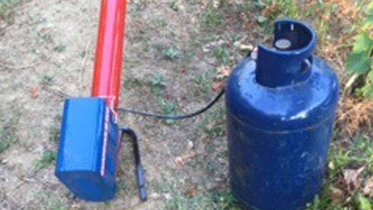 Zasegli top za pla&scaron;enje ptičev