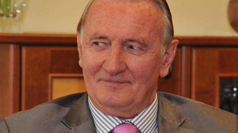 Žmavc z eno nogo že minister za zamejce