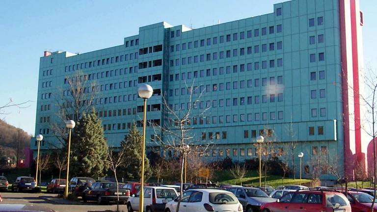 Ukle&scaron;čen pod težko skalo