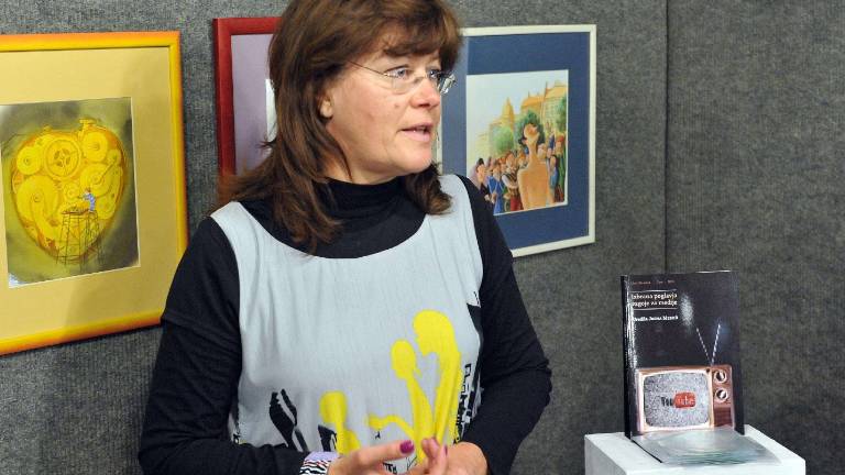 Na liceju Slom&scaron;ek nov učbenik za medijsko vzgojo