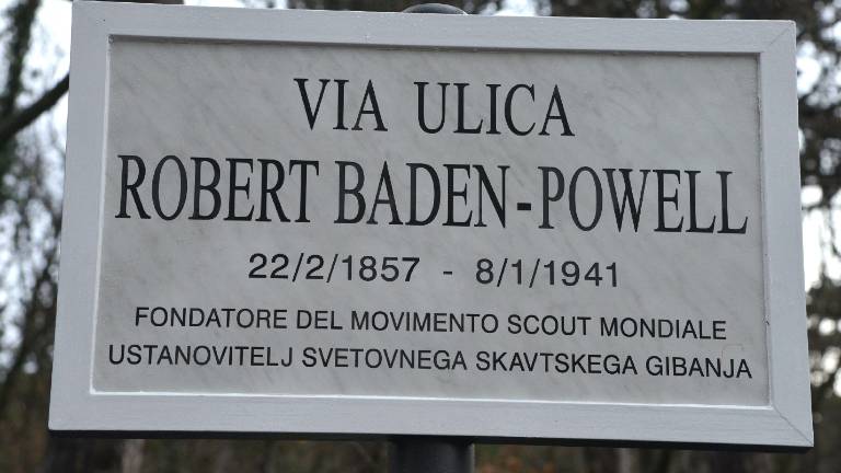 Prva dvojezično poimenovana ulica na Trža&scaron;kem