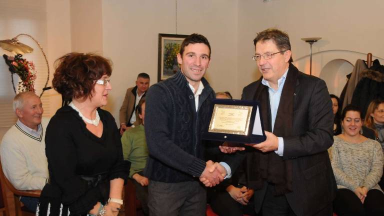 Plaketa za &scaron;teverjanske gledali&scaron;čnike