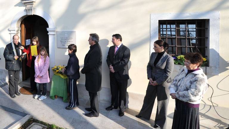 Nabrežinska knjižnica nosi ime Nade Pertot