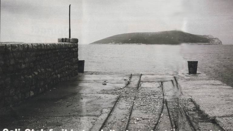 Goli otok v Espressu