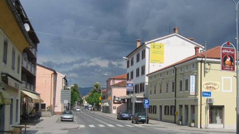 Sežančan umrl, Tržačana ranjena