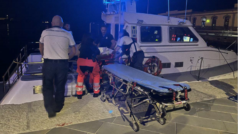 Turistko na ladji za križarjenje obšla slabost