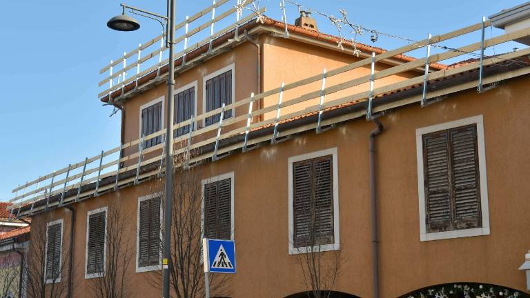Na Opčinah prenavljajo del strehe Prosvetnega doma