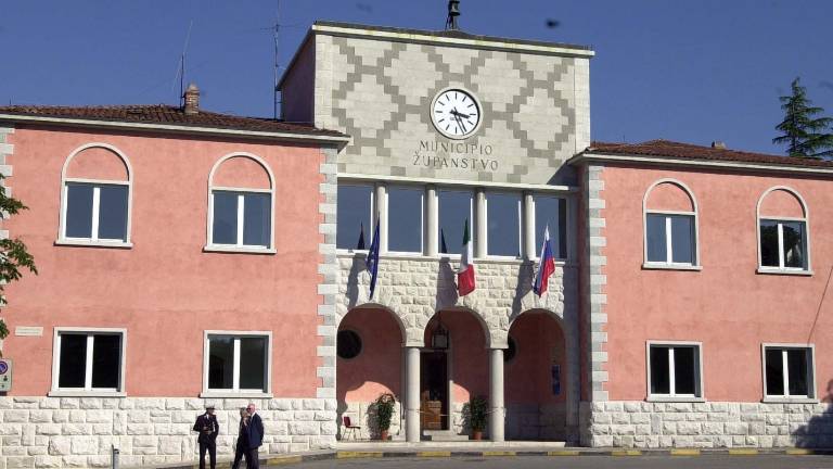 V Nabrežini aretirali občinskega uslužbenca