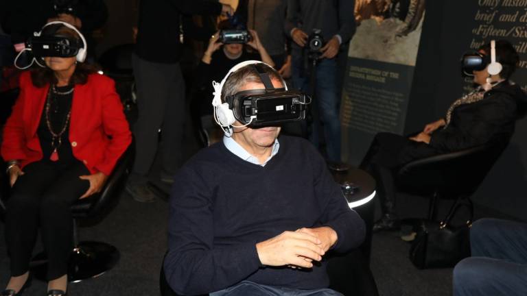 Boji k sreči le virtualni