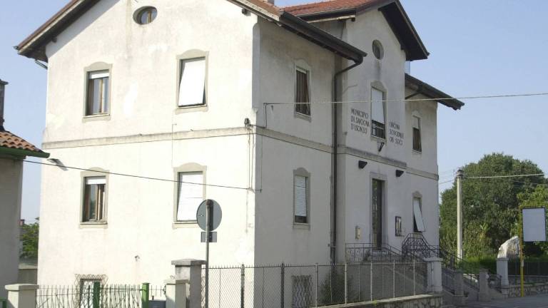 Uvajajo davek Irpef, hkrati si nižajo honorar