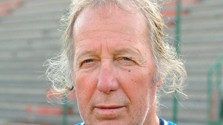 O nogometu, spominih, umetnosti in politiki