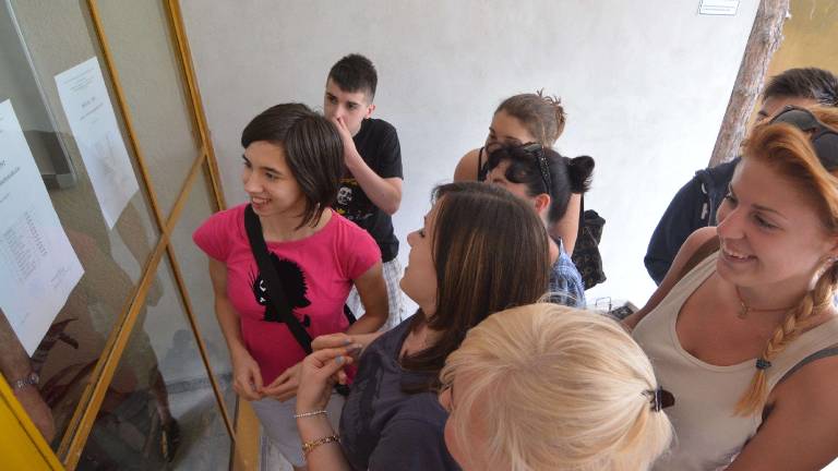 Matura: na Pre&scaron;ernu in Slom&scaron;ku prve stotice