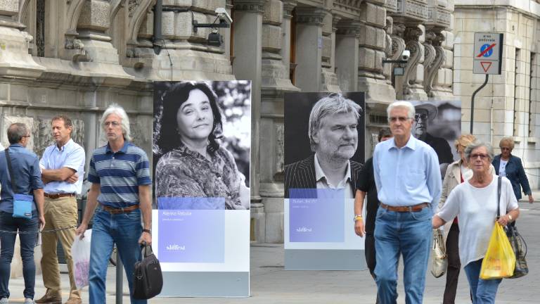 Magajnove fotografije in portreti trža&scaron;kih književnikov