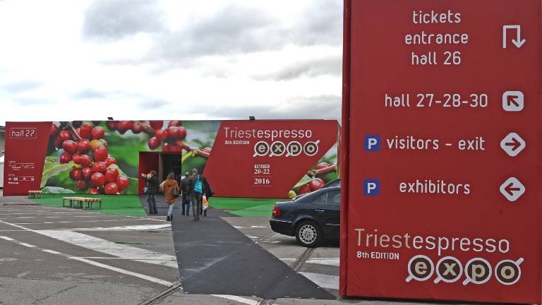 Najbolj&scaron;a kava v starem pristani&scaron;ču