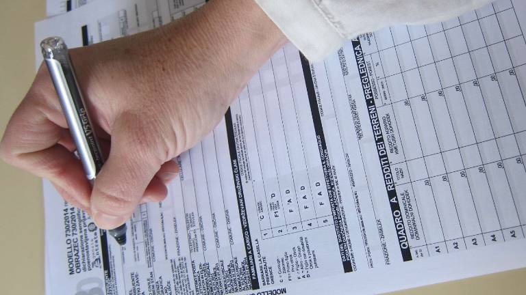 Pred davčno upravo niso vsi jeziki enaki