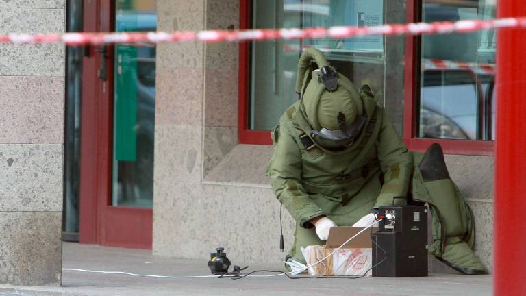 Lažni bombi v sredi&scaron;ču mesta