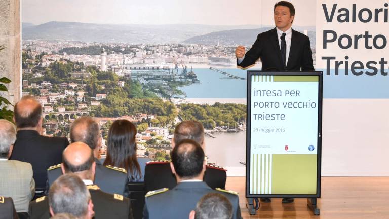Renzi podpisal sporazum za preporod starega pristani&scaron;ča
