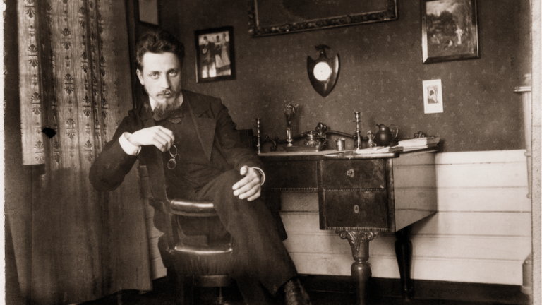 Poezija – naraven breg, kjer lahko človek razmišlja