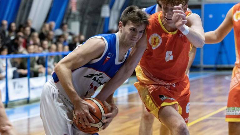 Bor Radenska uspešen, Dom praznih rok