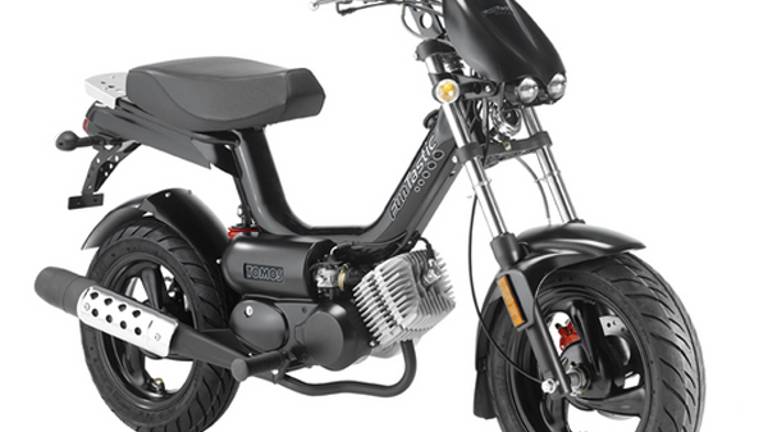 Moped s slovenskim znanjem