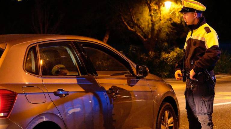 Na prehodu za pešce podrl 57-letnika in pobegnil